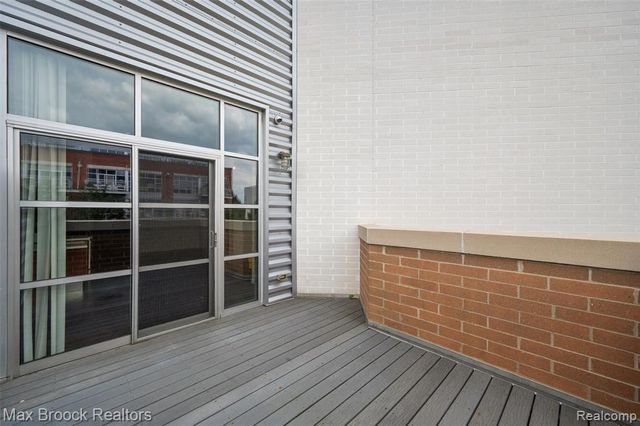 333 E Parent Avenue 15, Royal Oak, MI 48067