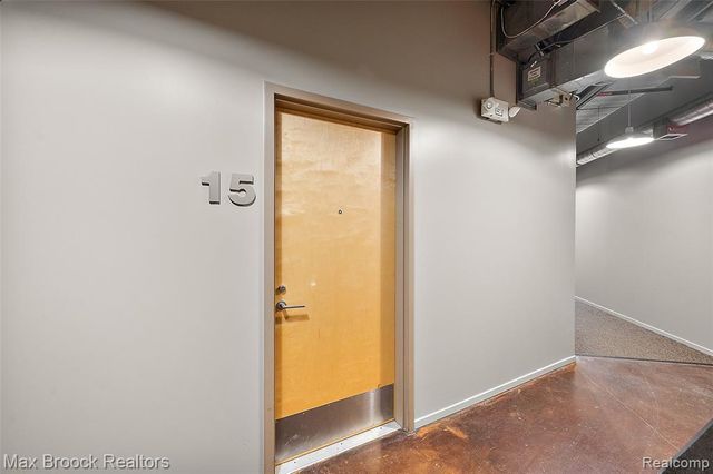 333 E Parent Avenue 15, Royal Oak, MI 48067