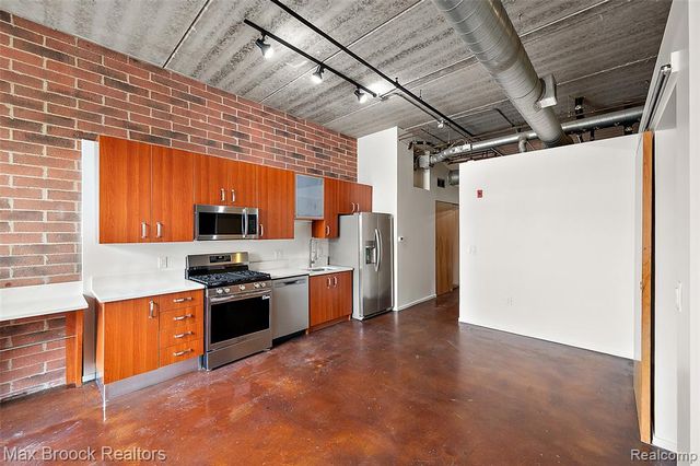 333 E Parent Avenue 15, Royal Oak, MI 48067