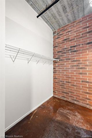 333 E Parent Avenue 15, Royal Oak, MI 48067
