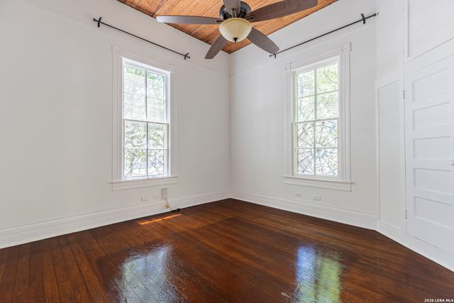 1419 WYOMING ST, San Antonio, TX 78203