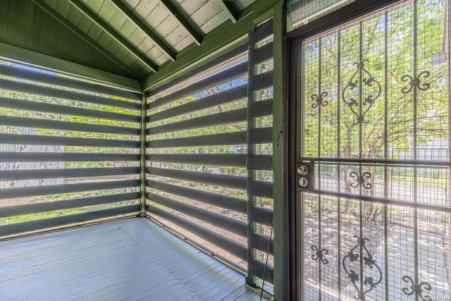 1419 WYOMING ST, San Antonio, TX 78203