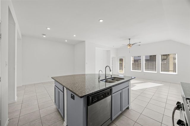 1810 Winston Store Loop, Richmond, TX 77469