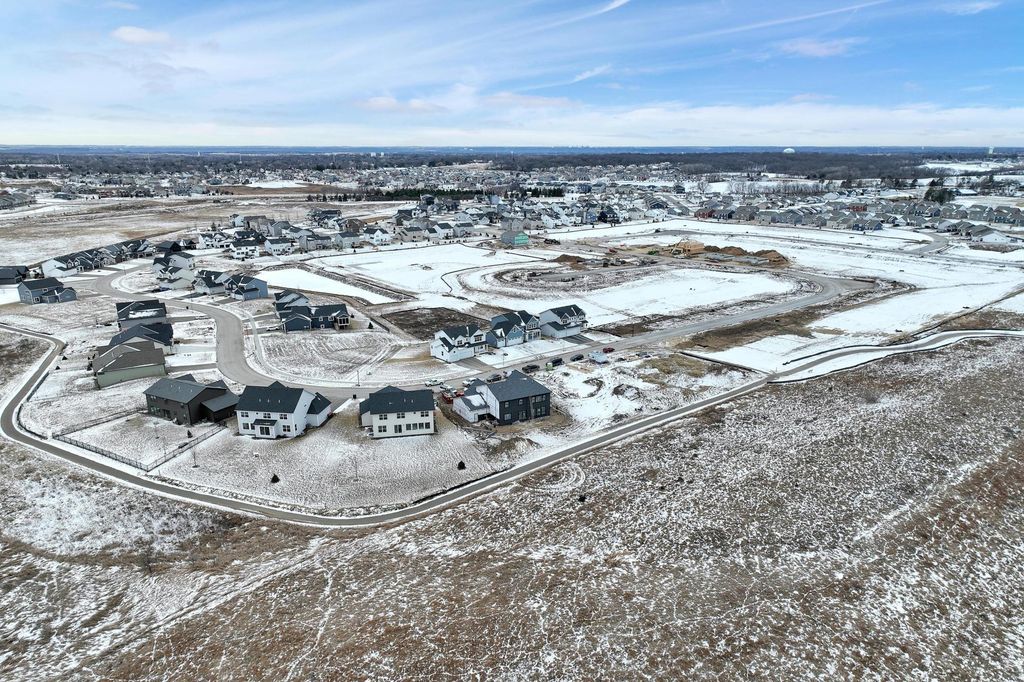 9569 63rd Street S, Cottage Grove, MN 55016