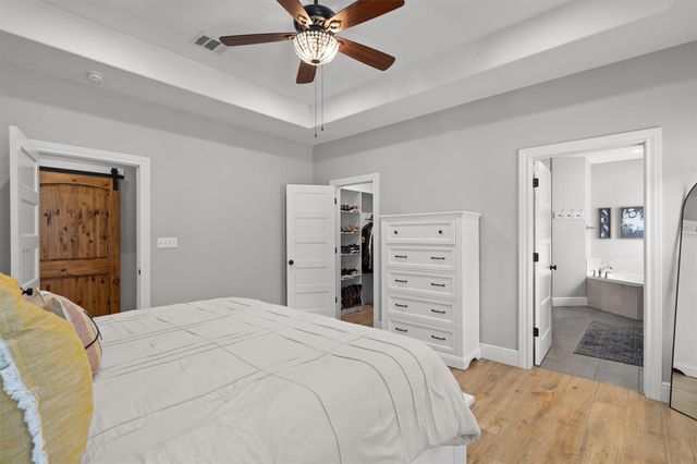 136 Fawn HOLW, Elgin, TX 78621
