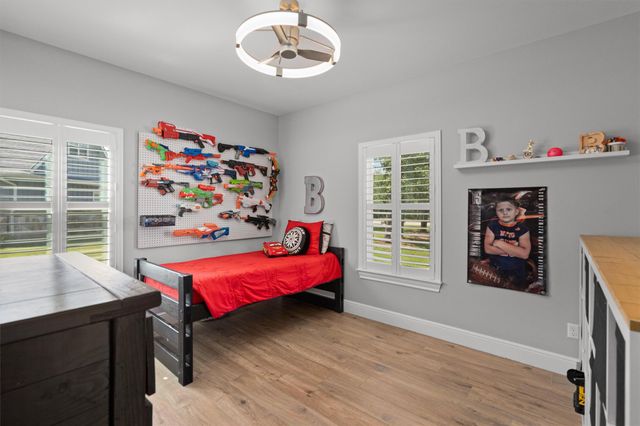 136 Fawn HOLW, Elgin, TX 78621