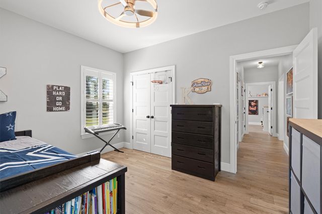 136 Fawn HOLW, Elgin, TX 78621