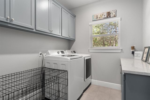136 Fawn HOLW, Elgin, TX 78621