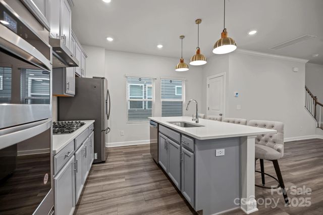 11040 Broadbent Court, Charlotte, NC 28278