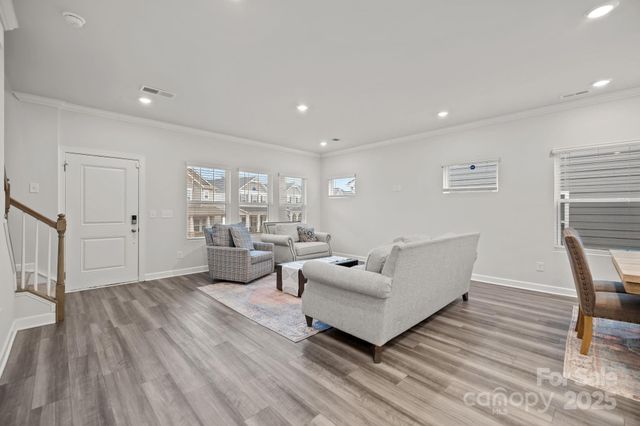 11040 Broadbent Court, Charlotte, NC 28278