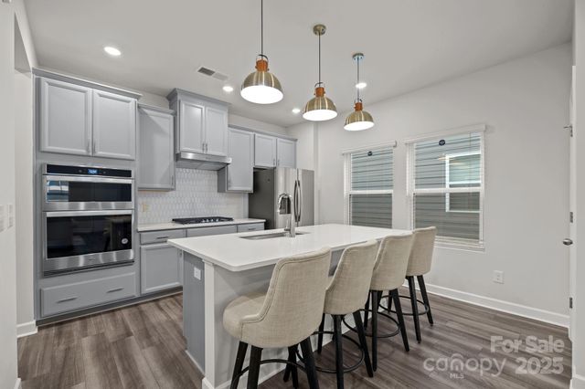 11040 Broadbent Court, Charlotte, NC 28278