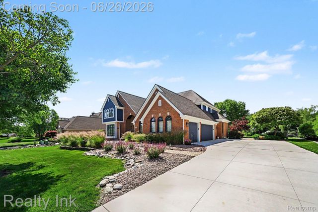 49195 Fox Drive S, Plymouth Charter Township, MI 48170
