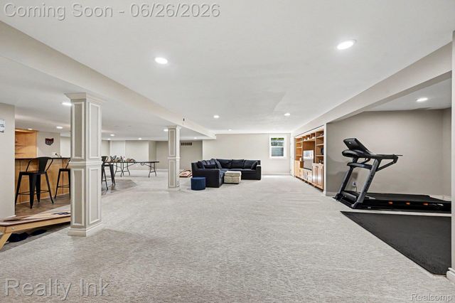 49195 Fox Drive S, Plymouth Charter Township, MI 48170