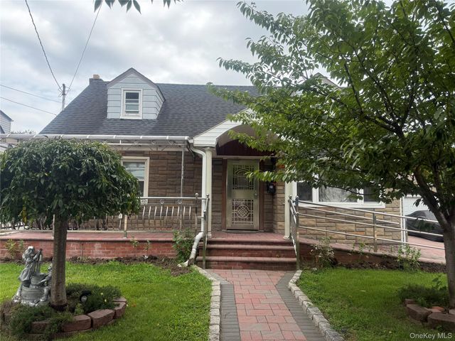 24 Wheeler Avenue, Valley Stream, NY 11580