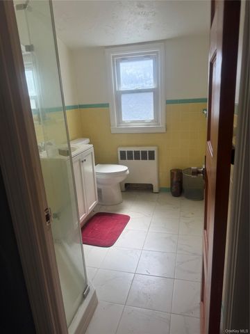 24 Wheeler Avenue, Valley Stream, NY 11580