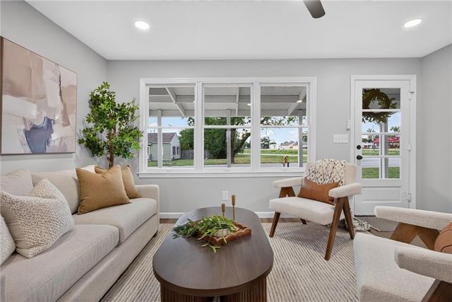 1037 S Brockway Street, Olathe, KS 66061