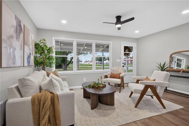 1037 S Brockway Street, Olathe, KS 66061
