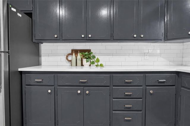 1037 S Brockway Street, Olathe, KS 66061