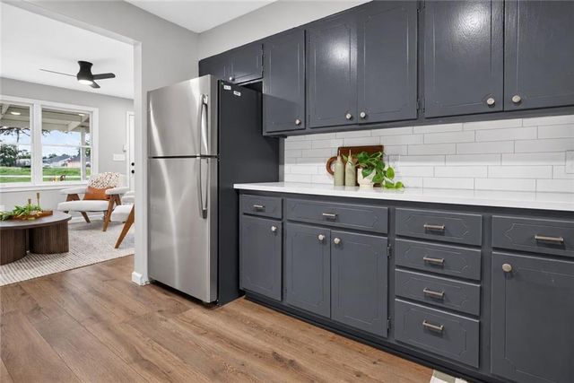 1037 S Brockway Street, Olathe, KS 66061