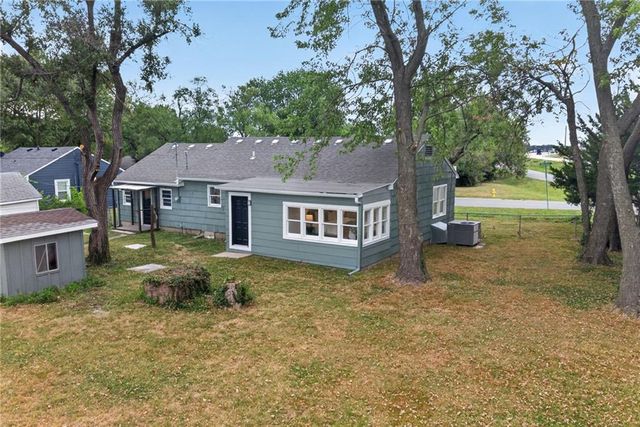 1037 S Brockway Street, Olathe, KS 66061