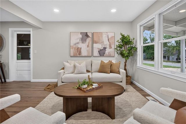 1037 S Brockway Street, Olathe, KS 66061