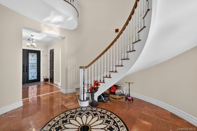 35 Balmoral Court, Harriman, NY 10926