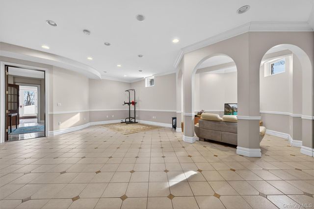 35 Balmoral Court, Harriman, NY 10926