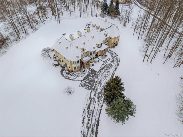 35 Balmoral Court, Harriman, NY 10926