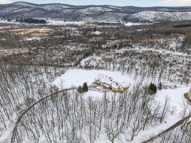 35 Balmoral Court, Harriman, NY 10926