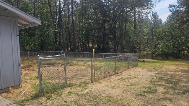 703 jaynes Drive, Grants Pass, OR 97527