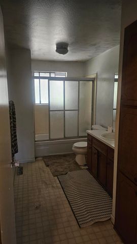 703 jaynes Drive, Grants Pass, OR 97527