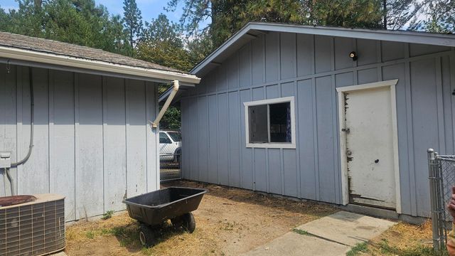 703 jaynes Drive, Grants Pass, OR 97527