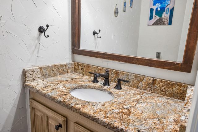 301 Stoneledge Drive, Irving, TX 75063