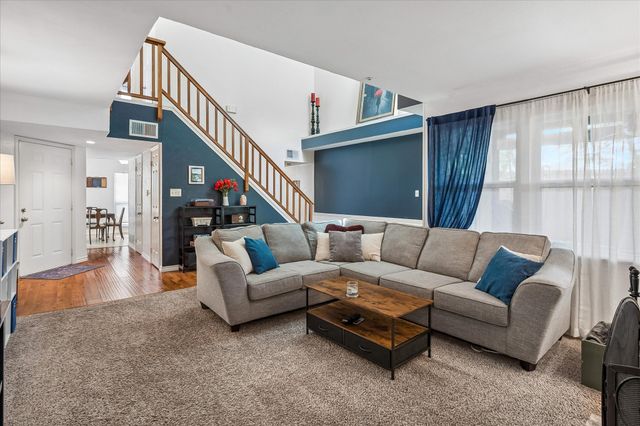 301 Stoneledge Drive, Irving, TX 75063