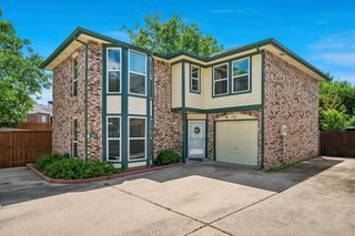 301 Stoneledge Drive, Irving, TX 75063