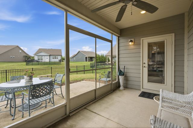 1402 Cannon Ln, Spring Hill, TN 37174