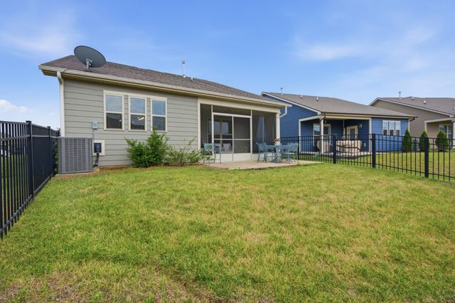 1402 Cannon Ln, Spring Hill, TN 37174