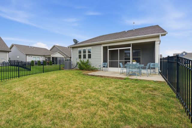 1402 Cannon Ln, Spring Hill, TN 37174