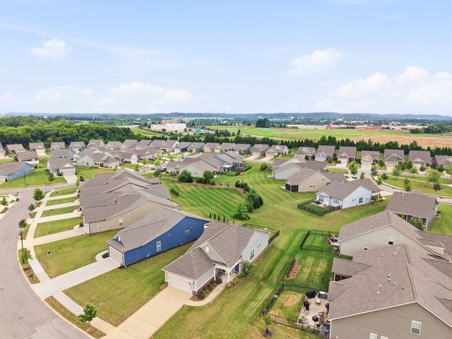 1402 Cannon Ln, Spring Hill, TN 37174