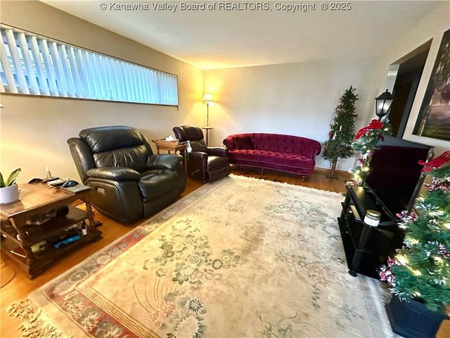 2125 Grant Avenue, St Albans, WV 25177