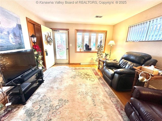 2125 Grant Avenue, St Albans, WV 25177