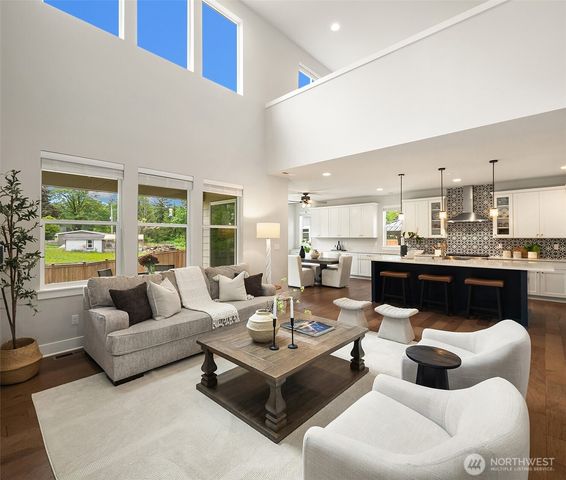 1796 Canyon Ave SE, North Bend, WA 98045