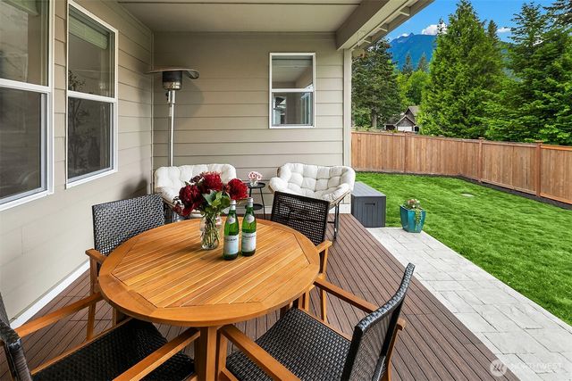 1796 Canyon Ave SE, North Bend, WA 98045