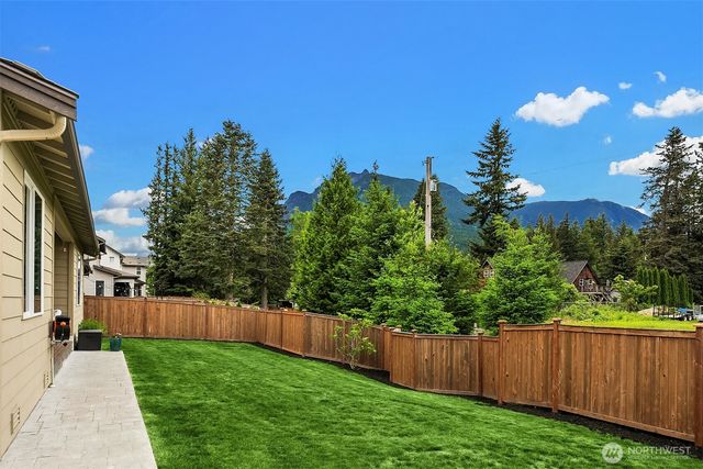 1796 Canyon Ave SE, North Bend, WA 98045