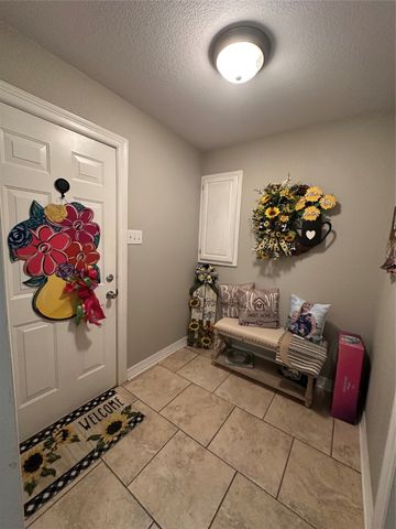 394 Sunland Park, Robinson, TX 76706