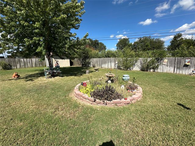 394 Sunland Park, Robinson, TX 76706