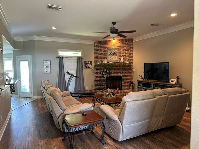 394 Sunland Park, Robinson, TX 76706