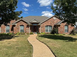 394 Sunland Park, Robinson, TX 76706