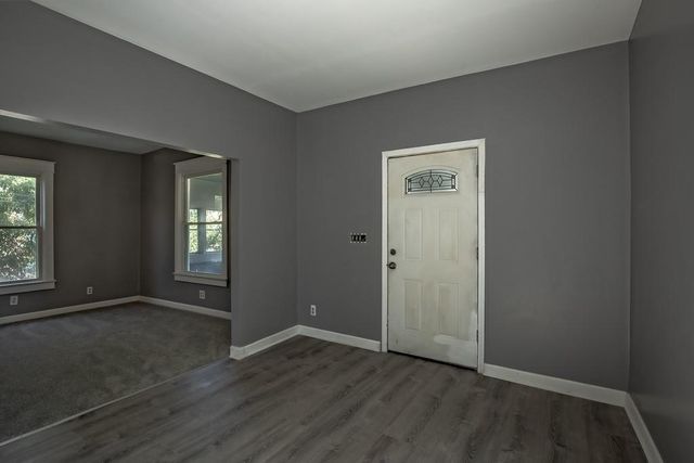 2203 E 37 Street, Kansas City, MO 64109