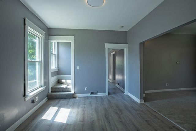 2203 E 37 Street, Kansas City, MO 64109